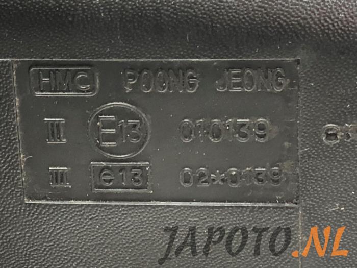 Buitenspiegel links van een Hyundai Atos 1.0 12V 2000