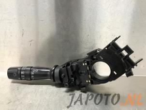 Gebruikte Licht Schakelaar Kia Pro cee'd (EDB3) 1.4 CVVT 16V Prijs € 29,95 Margeregeling aangeboden door Japoto Parts B.V.