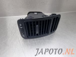Gebruikte Luchtrooster zijkant Honda Civic (ES) 1.3 16V VTEC-i IMA Prijs € 14,95 Margeregeling aangeboden door Japoto Parts B.V.
