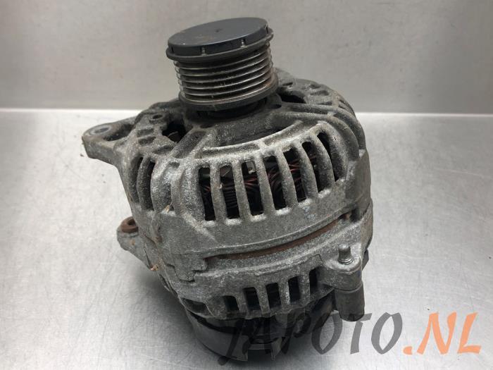 Gebruikte Dynamo Nissan NV 200 (M20M) 1.5 dCi 86 Prijs € 36,70 Margeregeling aangeboden door Japoto Parts B.V.