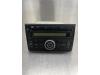 Radio CD Speler van een Nissan NV 200 (M20M), 2010 1.5 dCi 86, Bestel, Diesel, 1.461cc, 63kW (86pk), FWD, K9K608; K9K400; EURO4; K9K628, 2010-02 2010