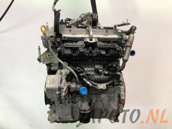 Motor van een Toyota Yaris III (P13) 1.5 16V Hybrid 2015