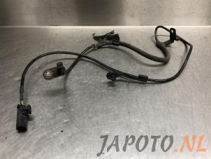 Gebruikte ABS Sensor Toyota Yaris III (P13) 1.5 16V Hybrid Prijs € 20,95 Margeregeling aangeboden door Japoto Parts B.V.
