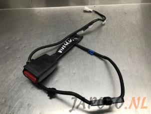 Gebruikte Veiligheidsgordel Insteek links-voor Toyota Yaris III (P13) 1.5 16V Hybrid Prijs € 20,95 Margeregeling aangeboden door Japoto Parts B.V.
