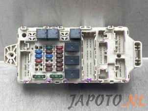 Gebruikte Zekeringkast Mitsubishi Grandis (NA) 2.4 16V MIVEC Prijs € 49,99 Margeregeling aangeboden door Japoto Parts B.V.