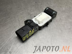Gebruikte Airbag Sensor Mitsubishi Colt (Z2/Z3) 1.5 16V Prijs € 19,95 Margeregeling aangeboden door Japoto Parts B.V.