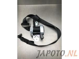 Gebruikte Veiligheidsgordel rechts-voor Kia Picanto (TA) 1.0 12V Prijs € 49,95 Margeregeling aangeboden door Japoto Parts B.V.