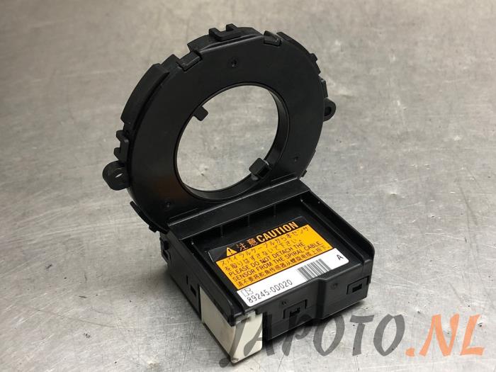 Stuurhoek sensor van een Toyota Aygo (B40) 1.0 12V VVT-i 2018