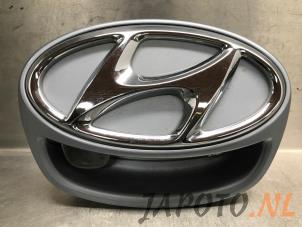 Gebruikte Handgreep Achterklep Hyundai Ioniq 1.6 GDI 16V Hybrid Prijs € 34,95 Margeregeling aangeboden door Japoto Parts B.V.