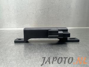 Gebruikte Keyless entry antenne Nissan Note (E12) 1.2 68 Prijs € 20,95 Margeregeling aangeboden door Japoto Parts B.V.