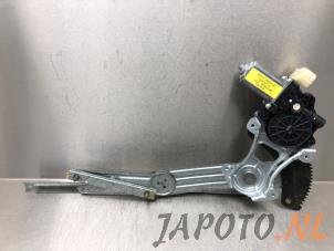 Gebruikte Ruitmechaniek 4Deurs links-voor Nissan Note (E12) 1.2 68 Prijs € 49,95 Margeregeling aangeboden door Japoto Parts B.V.