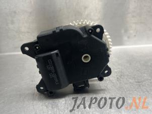 Gebruikte Kachelklep Motor Toyota Yaris III (P13) 1.0 12V VVT-i Prijs € 20,95 Margeregeling aangeboden door Japoto Parts B.V.