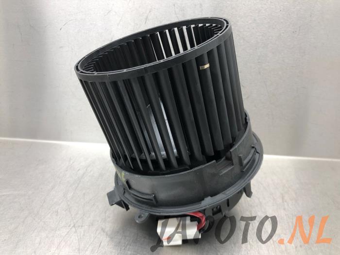 Heating and ventilation fan motor Nissan NV200