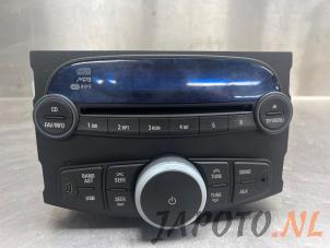 Gebruikte Radio CD Speler Chevrolet Spark (M300) 1.0 16V Prijs € 199,99 Margeregeling aangeboden door Japoto Parts B.V.