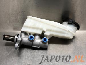 Gebruikte Hoofdremcilinder Honda Civic (FK6/7/8/9) 1.0i VTEC Turbo 12V Prijs € 49,95 Margeregeling aangeboden door Japoto Parts B.V.