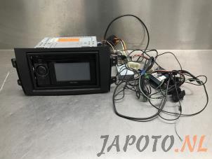 Gebruikte Radio CD Speler Suzuki SX4 (EY/GY) 1.6 16V VVT Comfort,Exclusive Autom. Prijs op aanvraag aangeboden door Japoto Parts B.V.