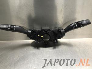 Gebruikte Licht + Raw Schakelaar Kia Rio IV (YB) 1.0i T-GDi 100 12V Prijs € 99,00 Margeregeling aangeboden door Japoto Parts B.V.