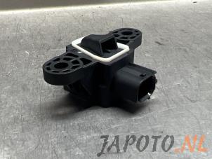 Gebruikte Airbag Sensor Kia Rio IV (YB) 1.0i T-GDi 100 12V Prijs € 19,95 Margeregeling aangeboden door Japoto Parts B.V.