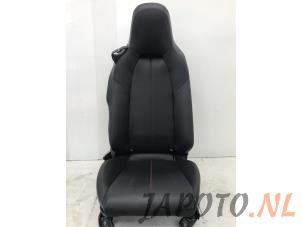 Gebruikte Voorstoel rechts Mazda MX-5 (ND) 2.0 SkyActiv G-160 16V Prijs € 249,95 Margeregeling aangeboden door Japoto Parts B.V.