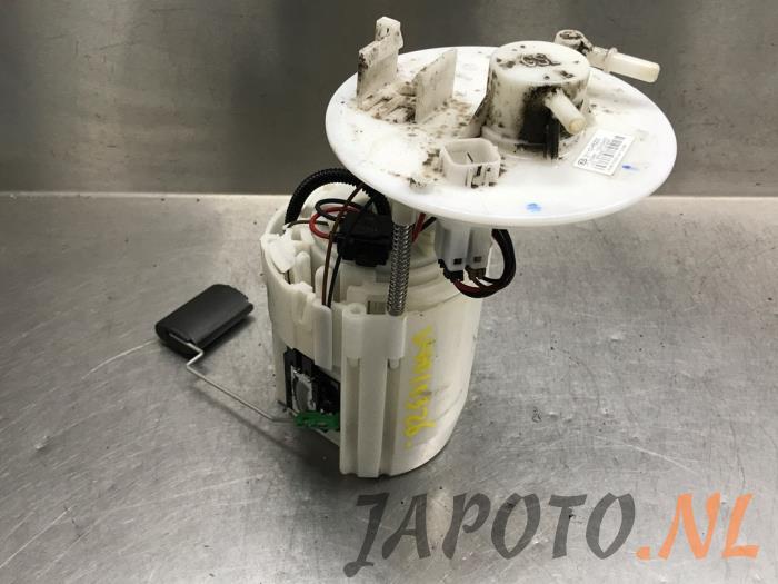 Benzinepomp van een Kia Rio IV (YB) 1.0i T-GDi 100 12V 2018