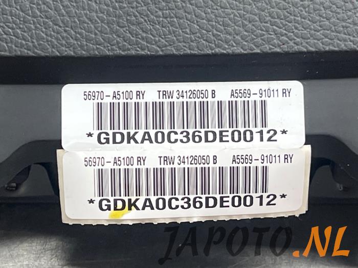 Knie airbag rechts van een Hyundai i30 (GDHB5) 1.6 CRDi 16V VGT 2012