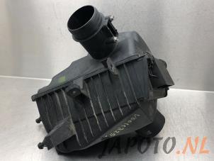 Gebruikte Luchtfilterhuis Nissan Qashqai (J10) 2.0 16V Prijs € 36,70 Margeregeling aangeboden door Japoto Parts B.V.
