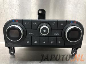 Gebruikte Kachel Bedieningspaneel Nissan Qashqai (J10) 2.0 16V Prijs € 34,95 Margeregeling aangeboden door Japoto Parts B.V.