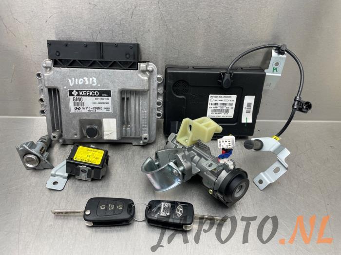 Gebruikte Kontaktslot + computer Hyundai i30 Wagon (GDHF5) 1.6 GDI Blue 16V Prijs € 209,95 Margeregeling aangeboden door Japoto Parts B.V.