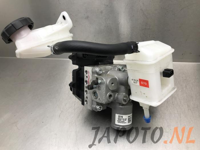 Gebruikte ABS Pomp Hyundai Tucson (TL) 1.7 CRDi 16V 2WD Prijs € 157,45 Margeregeling aangeboden door Japoto Parts B.V.