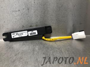 Gebruikte Keyless entry antenne Kia Niro I (DE) 1.6 GDI Hybrid Prijs € 20,99 Margeregeling aangeboden door Japoto Parts B.V.