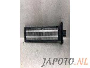 Gebruikte Element Kachelverwarming Kia Rio IV (YB) 1.0i T-GDi 100 12V Prijs € 34,95 Margeregeling aangeboden door Japoto Parts B.V.