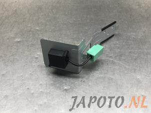 Gebruikte GPS Antenne Mazda CX-5 (KF) 2.0 SkyActiv-G 165 16V 4WD Prijs € 29,95 Margeregeling aangeboden door Japoto Parts B.V.