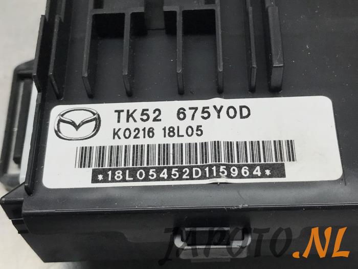 Computer Body Control van een Mazda CX-5 (KF) 2.0 SkyActiv-G 165 16V 4WD 2019