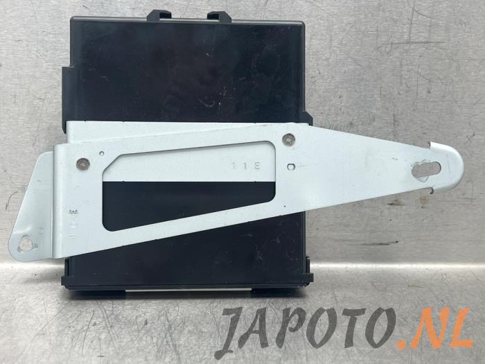 Computer Body Control van een Toyota Yaris III (P13) 1.33 16V Dual VVT-I 2011