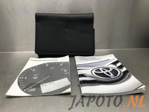 Gebruikte Instructie Boekje Toyota Auris Touring Sports (E18) 1.8 16V Hybrid Prijs € 14,95 Margeregeling aangeboden door Japoto Parts B.V.