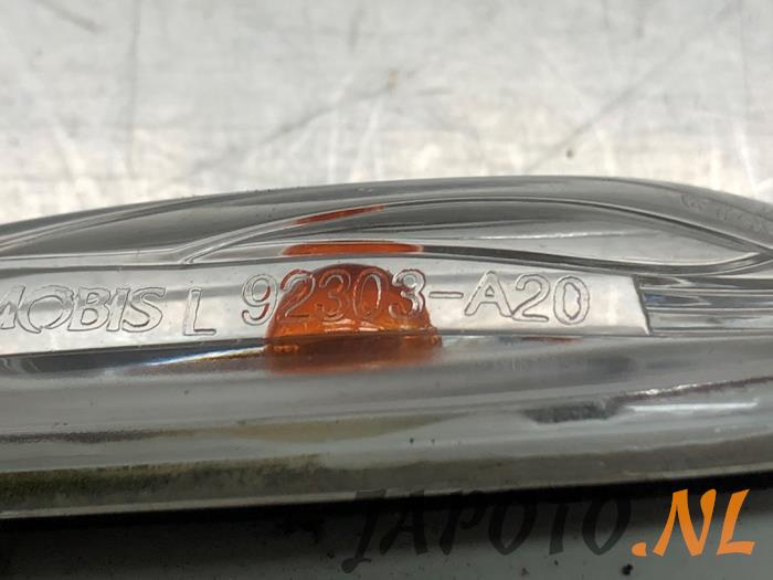 Knipperlicht Scherm links-voor van een Kia Cee'd Sportswagon (JDC5) 1.6 CRDi 16V VGT 2015