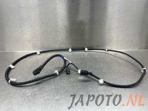 Gebruikte Kabel (diversen) Toyota Yaris IV (P21/PA1/PH1) 1.5 12V Hybrid 115 Prijs € 78,70 Margeregeling aangeboden door Japoto Parts B.V.