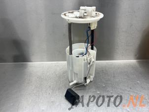 Gebruikte Benzinepomp Mitsubishi Outlander (GF/GG) 2.0 16V PHEV 4x4 Prijs € 52,45 Margeregeling aangeboden door Japoto Parts B.V.