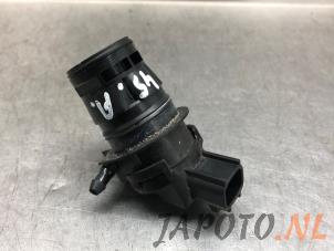 Gebruikte Ruitensproeierpomp achter Suzuki Celerio (LF) 1.0 12V Prijs € 15,70 Margeregeling aangeboden door Japoto Parts B.V.