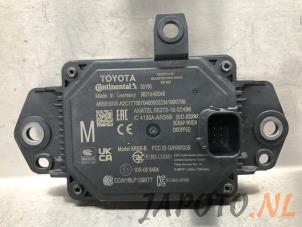 Gebruikte Radar sensor Toyota Yaris IV (P21/PA1/PH1) 1.5 12V Hybrid 115 Prijs € 262,45 Margeregeling aangeboden door Japoto Parts B.V.