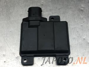 Gebruikte Dode hoek sensor Hyundai Tucson (NX) 1.6 T-GDI Hybrid 48V HTRAC Prijs € 41,95 Margeregeling aangeboden door Japoto Parts B.V.