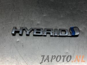 Gebruikte Embleem Toyota Auris (E15) 1.8 16V HSD Full Hybrid Prijs € 14,95 Margeregeling aangeboden door Japoto Parts B.V.
