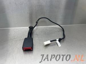 Gebruikte Veiligheidsgordel Insteek rechts-voor Kia Picanto (JA) 1.0 T-GDI 12V Prijs € 19,99 Margeregeling aangeboden door Japoto Parts B.V.