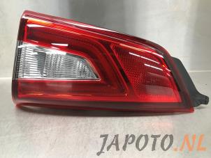 Gebruikte Achterlicht rechts Nissan Qashqai (J11) 1.2 DIG-T 16V Prijs € 74,95 Margeregeling aangeboden door Japoto Parts B.V.