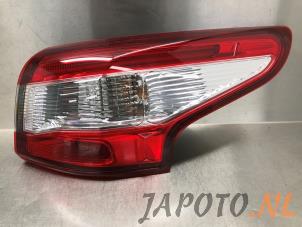 Gebruikte Achterlicht rechts Nissan Qashqai (J11) 1.2 DIG-T 16V Prijs € 124,95 Margeregeling aangeboden door Japoto Parts B.V.