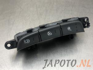 Gebruikte Schakelaar (diversen) Hyundai Kona (OS) 1.0 T-GDI 12V Prijs € 34,95 Margeregeling aangeboden door Japoto Parts B.V.