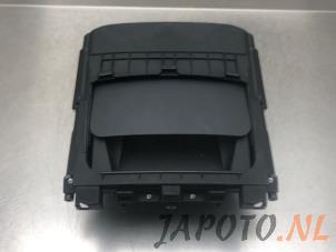 Gebruikte Head-up display Hyundai Kona (OS) 1.0 T-GDI 12V Prijs € 274,50 Margeregeling aangeboden door Japoto Parts B.V.