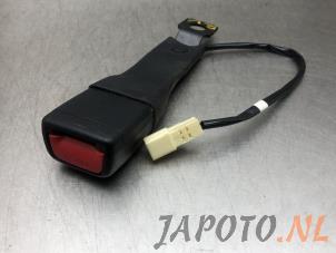 Gebruikte Veiligheidsgordel Insteek rechts-voor Suzuki Swift (ZA/ZC/ZD) 1.6 Sport VVT 16V Prijs € 14,95 Margeregeling aangeboden door Japoto Parts B.V.