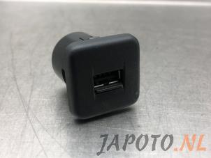 Gebruikte AUX/USB aansluiting Suzuki Swift (ZA/ZC/ZD) 1.6 Sport VVT 16V Prijs op aanvraag aangeboden door Japoto Parts B.V.