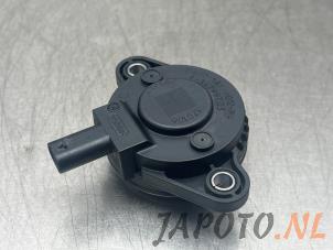 Gebruikte Nokkenas Sensor Honda Civic (FK6/7/8/9) 1.0i VTEC Turbo 12V Prijs op aanvraag aangeboden door Japoto Parts B.V.